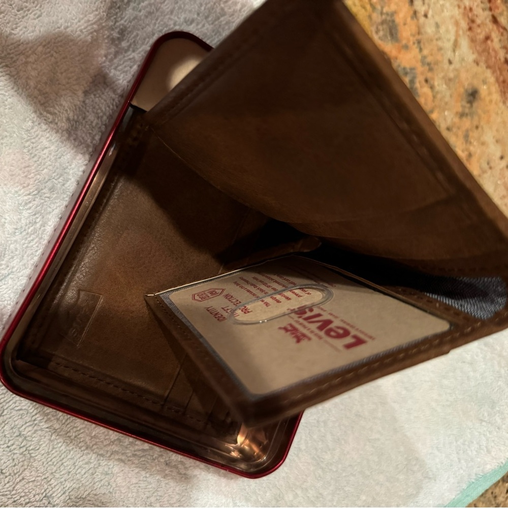 Levi’s panel wallet brown